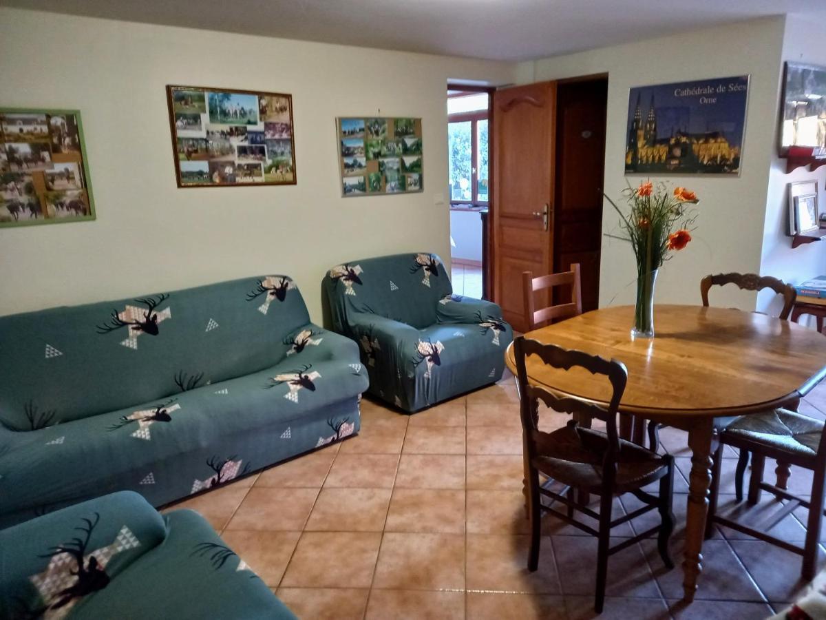 La Ferme Des Tertres Bed & Breakfast La Chapelle-pres-Sees ภายนอก รูปภาพ